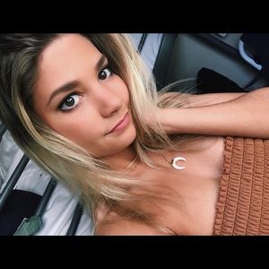 Meet your Posher, Gabrielle